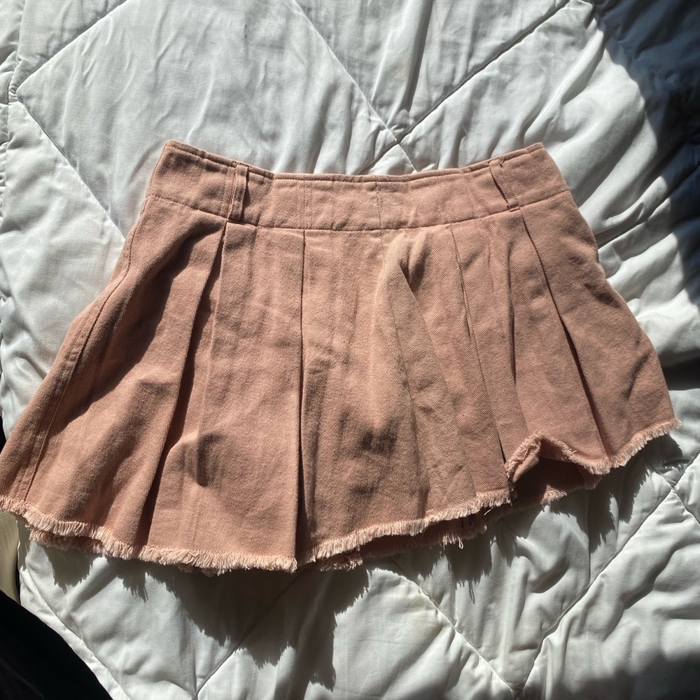 Pink skirt with shorts underneath size medium, from vanilla sky boutique